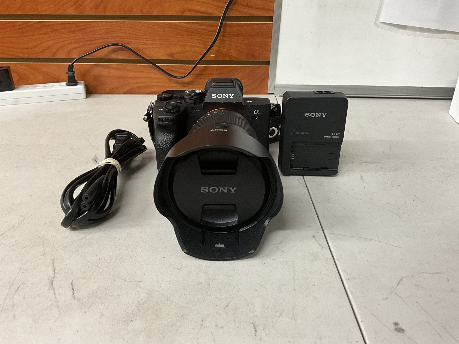 Sony Alpha A7 VI 33MP Mirrorless Camera W/ Lens, Battery & Charger