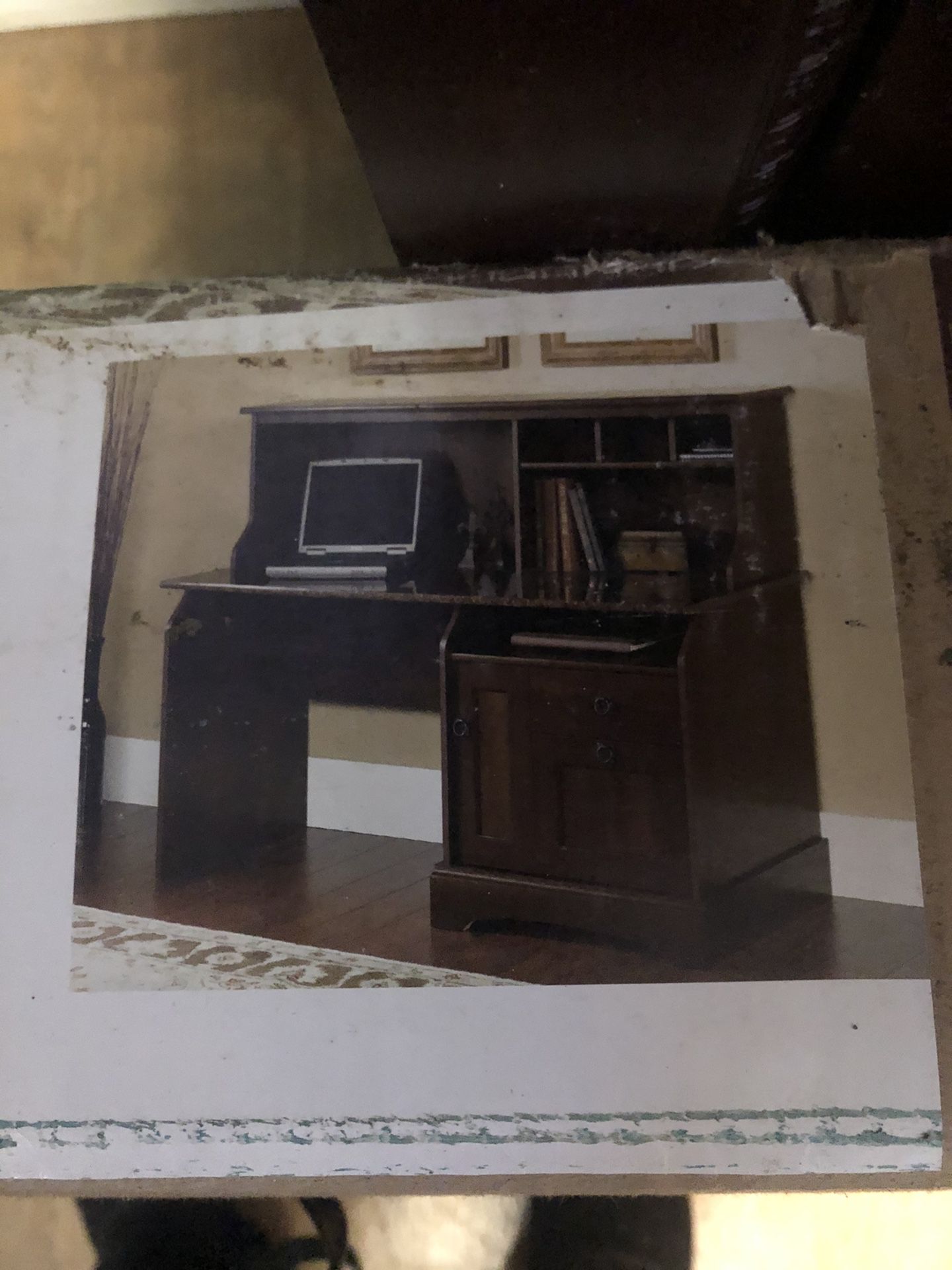 Sauder Computer Desk With Hutch