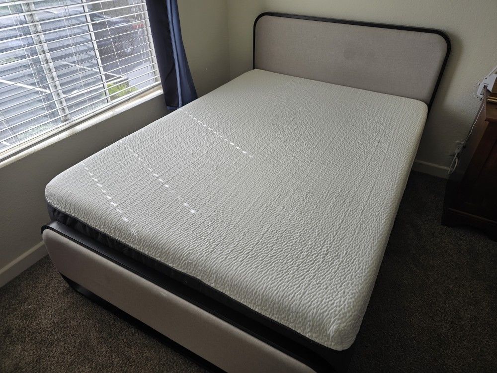 full bedframe/headboard