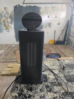 Ceramic tower space heater