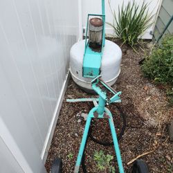 Electric Mixer & Extension Ladders
