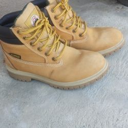 BOOTS FOR WORK SISE 9