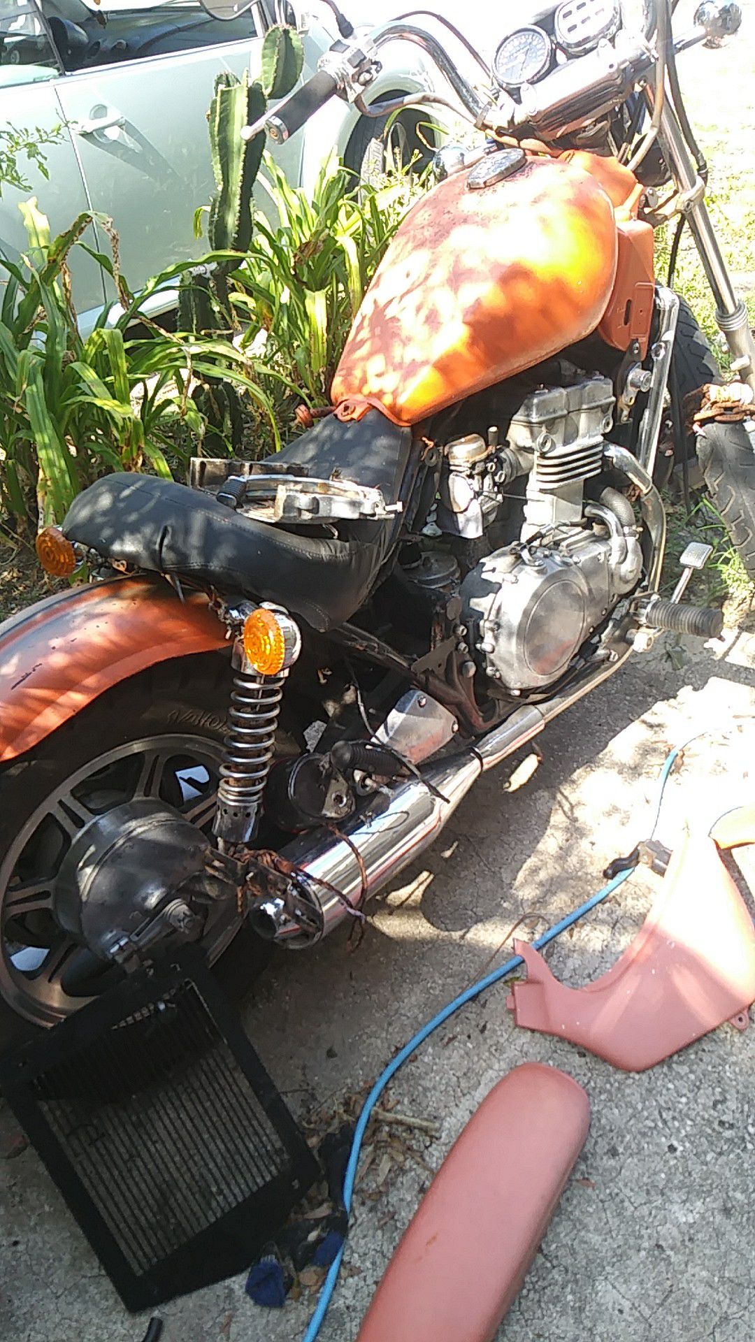 Motorcycle 96 kawasaki vulcan en500a bobber