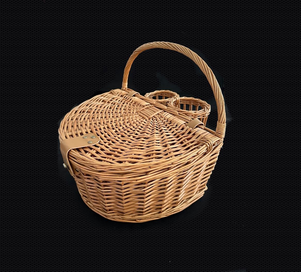 Pier 1 Wicker Picnic Basket with Wine Holders