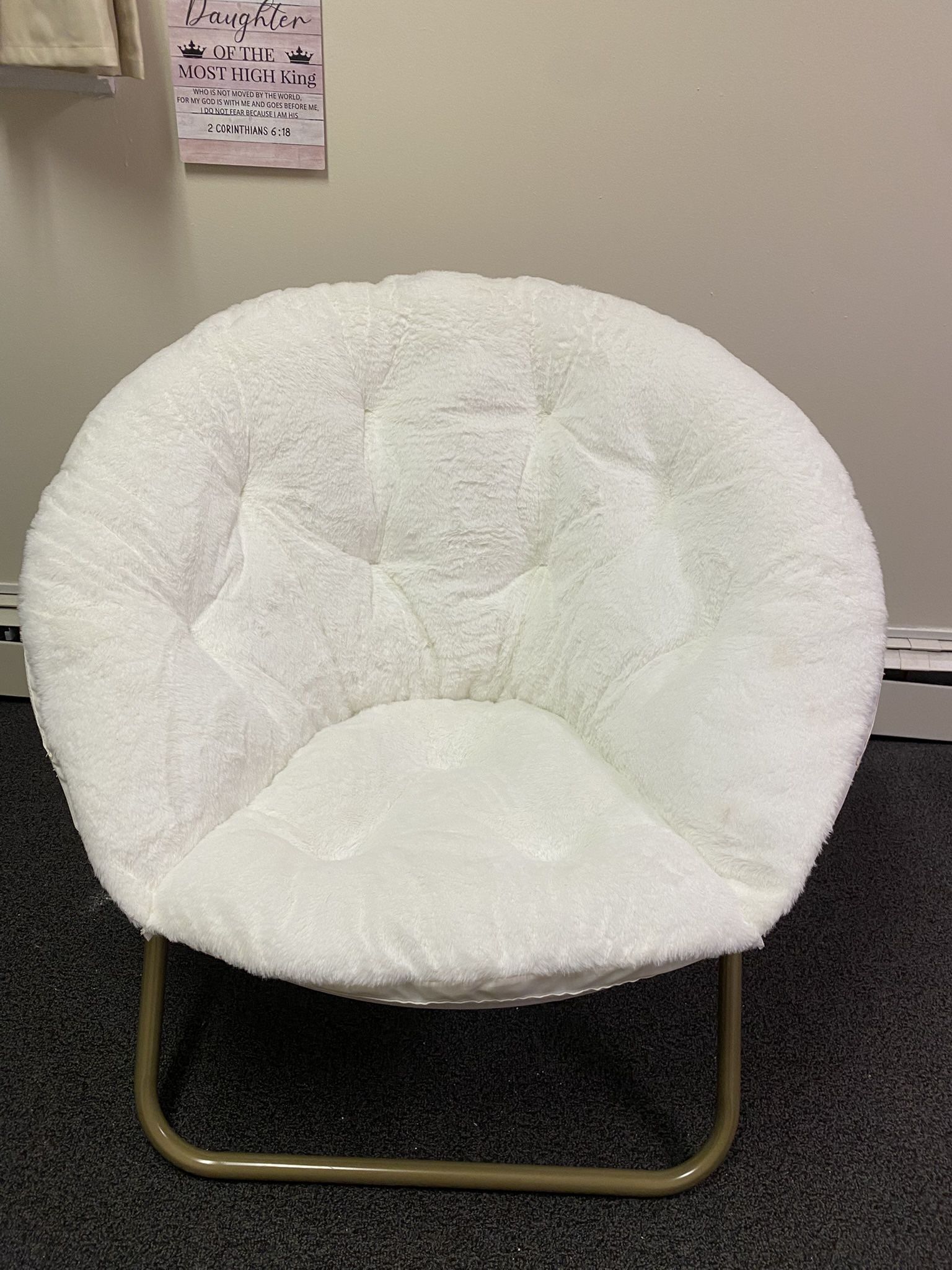 Extra Large Faux Fur Saucer Chair – White