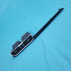 14-18 Mazda 3 Heating Airconditioner Center Dual Vent and Trim Strip. Hablamos español 2014-2015-2016-2017-2018