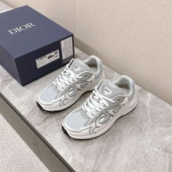 Di,or shoes