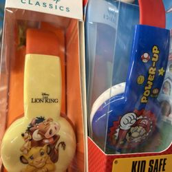 Little Boy Lion king , Mario Head Phones