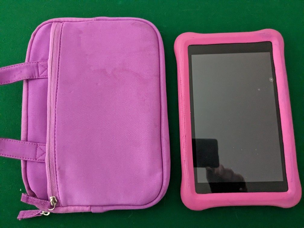 kindle fire HD 8 + case