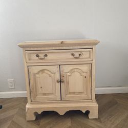 Pine Thomasville Replica 1800 Nightstand