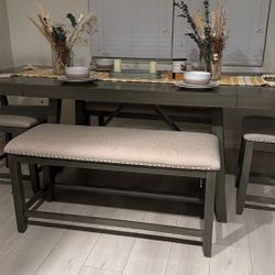 Dining Room Table Set & Extra Barstools