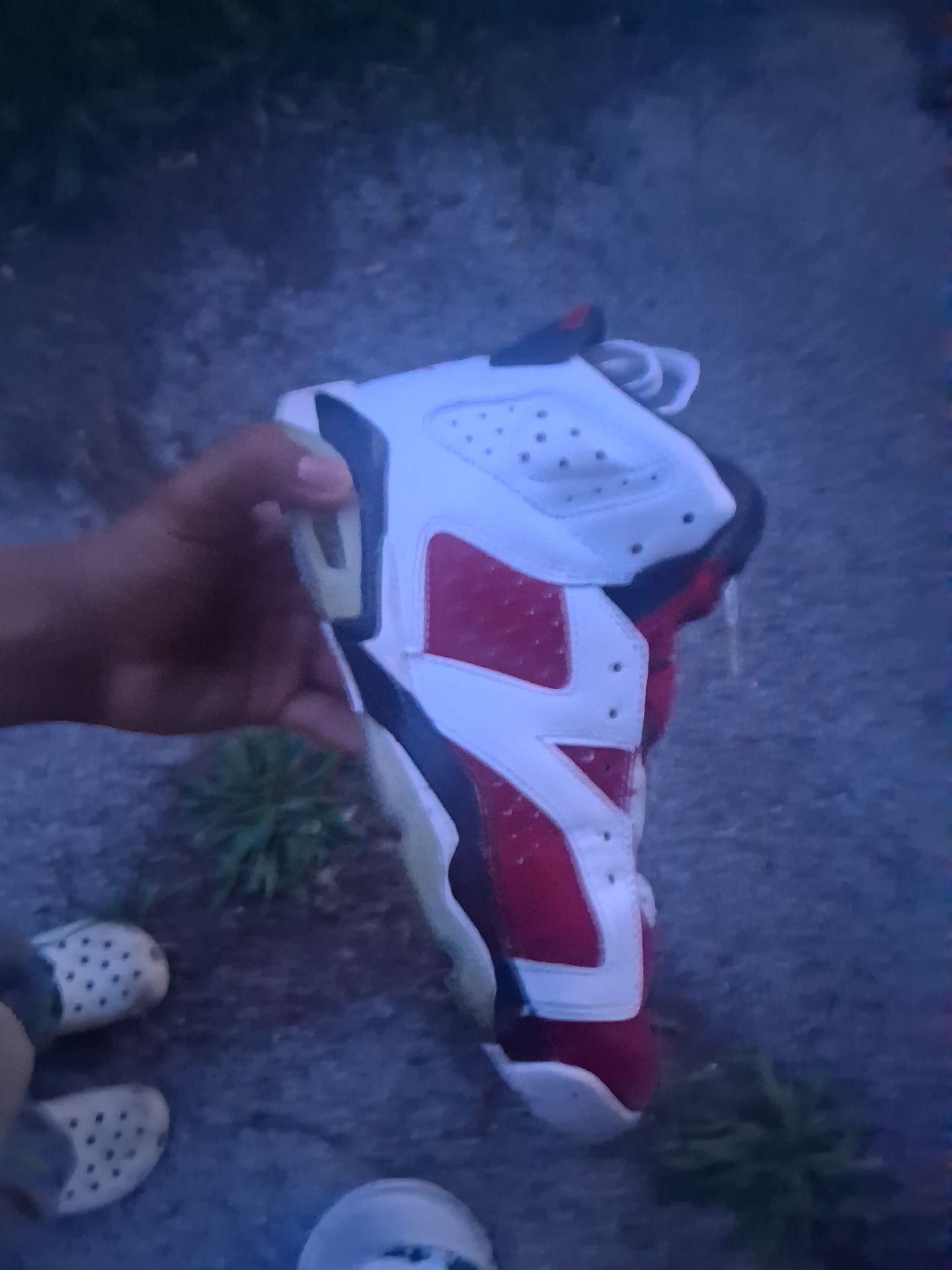 Jordan 6 retro men size 8 or 8.5