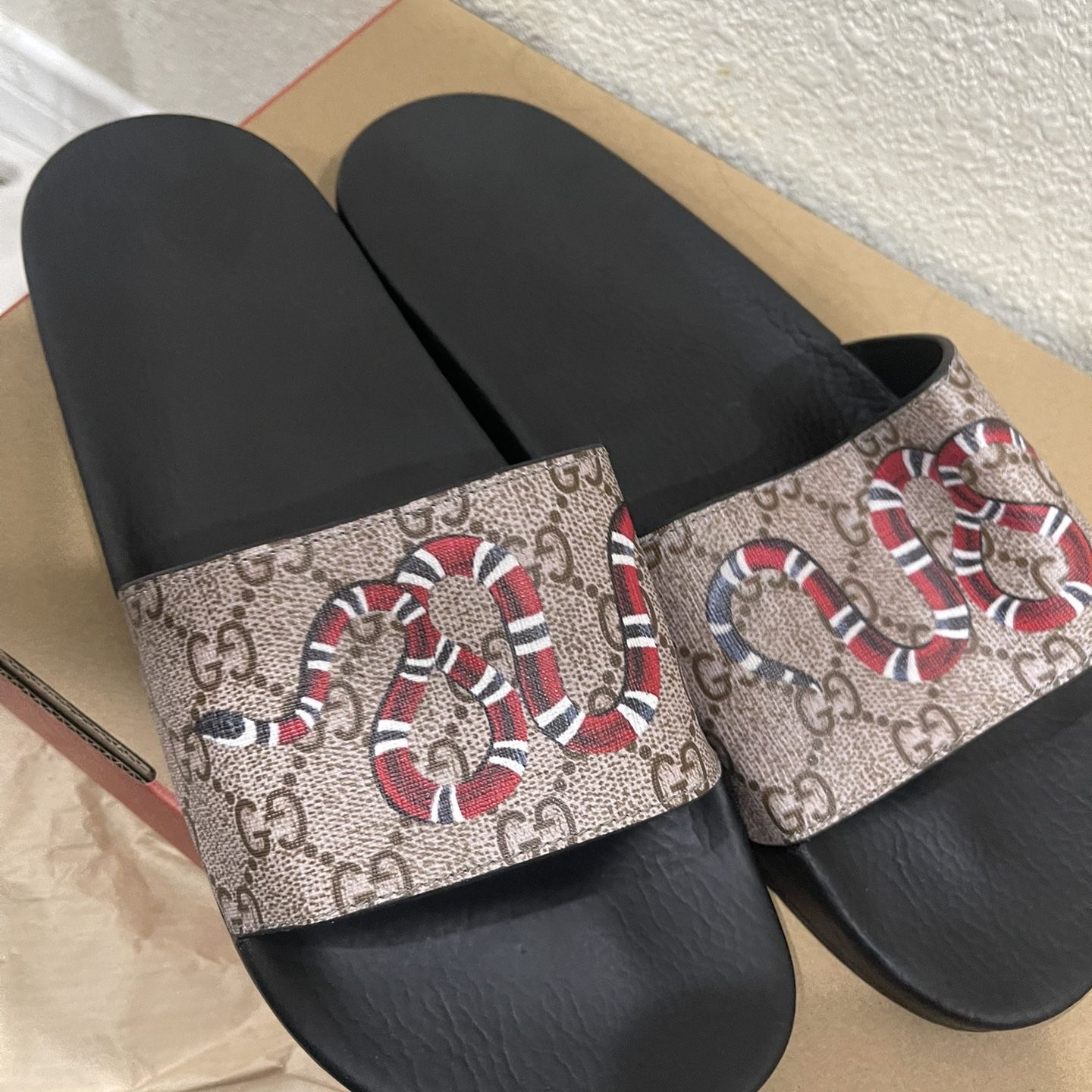 Gucci Slippers Size 10