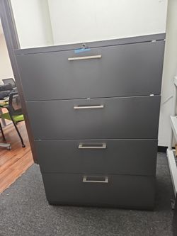 Cabinet with 4 drawers