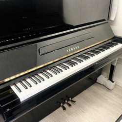 Superb Mint Condition 1995 Yamaha U300 Upright Piano Free Delivery 