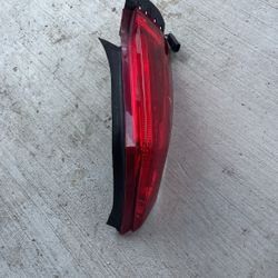 2013 Till 2017 Cadillac XTS left side tail light