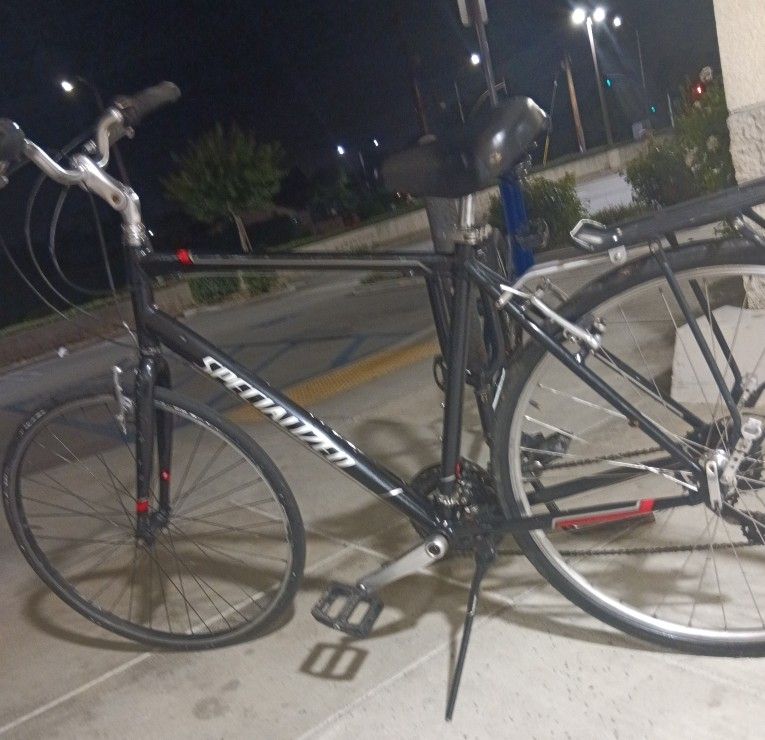 Specialized Crossroads Hybrid Bike - Black