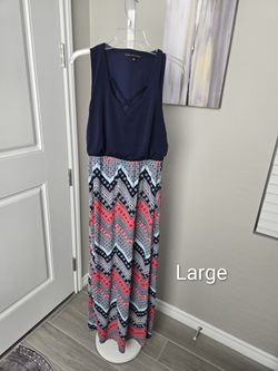 Womens Clothes Size L.
