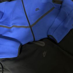 3XL NIKE TECH SUIT