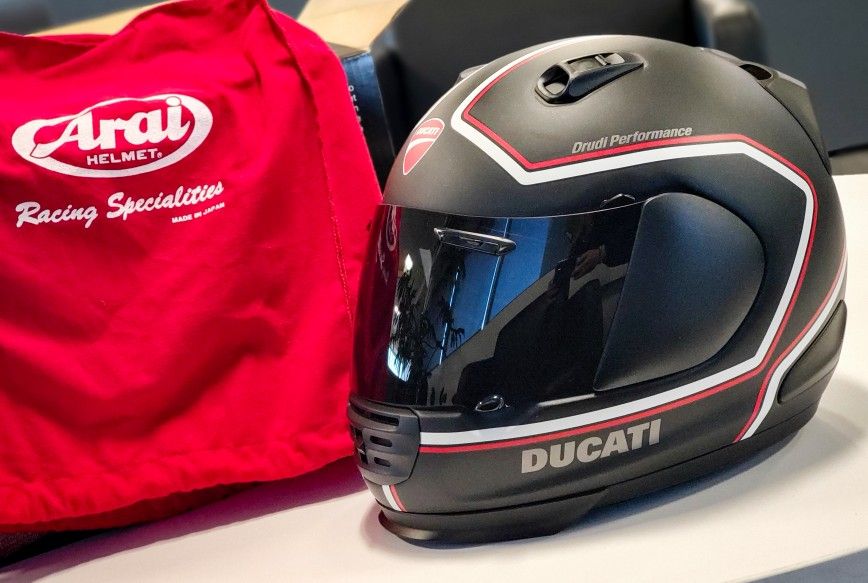 arai defiant helmet for sale Defiant-X Shelby - Black The VAS shield is smaller and lower than the previous design with adjustable air intake vents that provide improved sealing Arai Defiant-X White Helmet