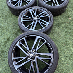 Toyota Camry wheels an tires some rasg d