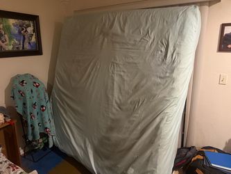 Free Eastern King Memory Foam Matress