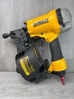 Dewalt DW66C-1 Pneumatic Coil Siding and Fencing Nailer (A1D033195)