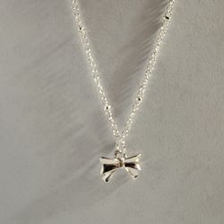 Silver Bow Necklace 