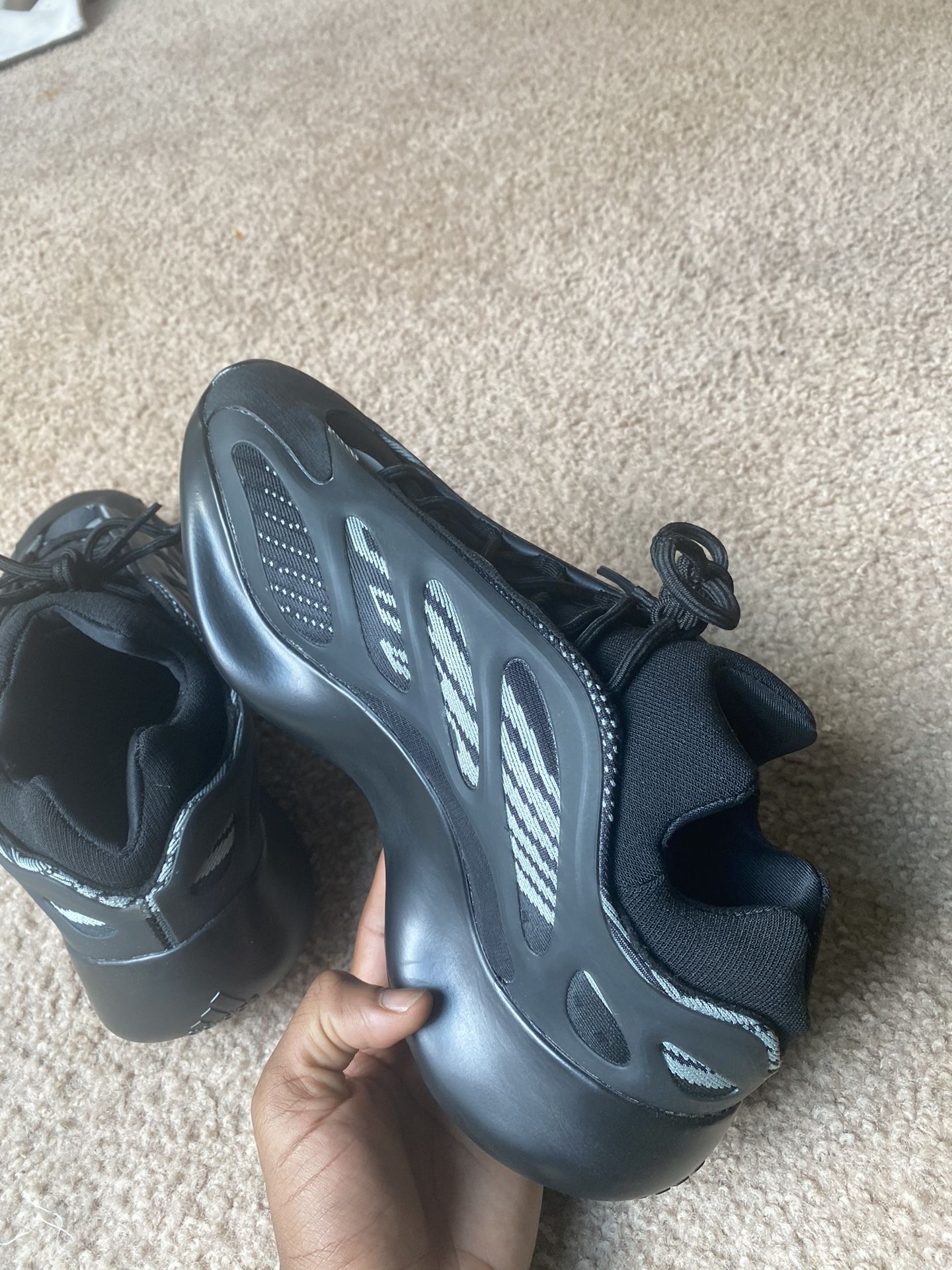 yeezys 700 v3