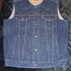 Levis Vest