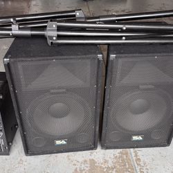 Seismic Audio Speakers