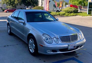 2004 low Mileage mercedes e320
