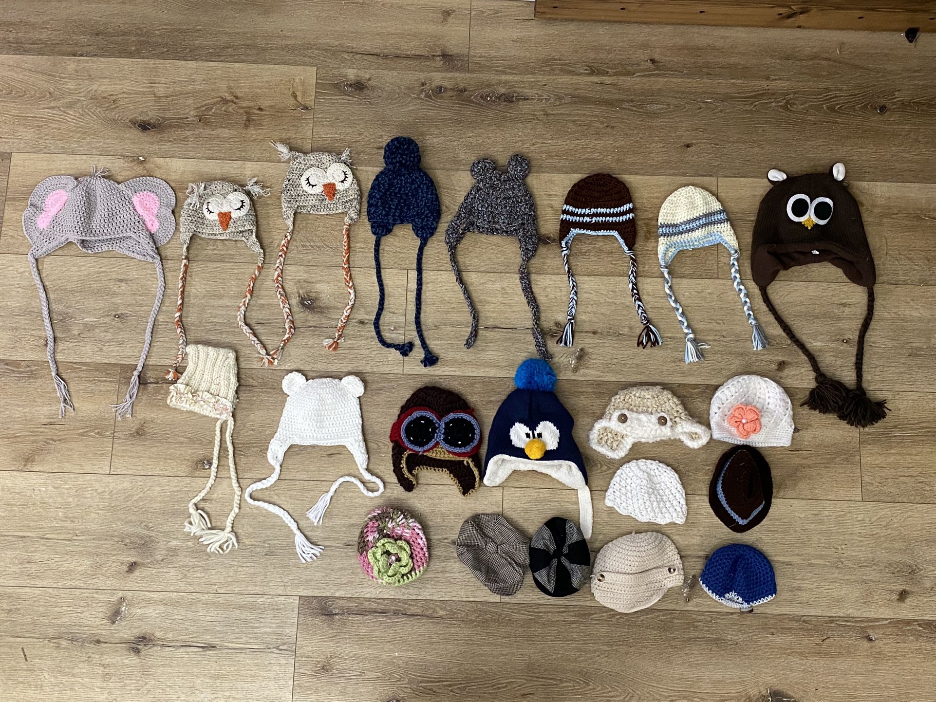 Lot Of 20 Newborn/toddler Hats