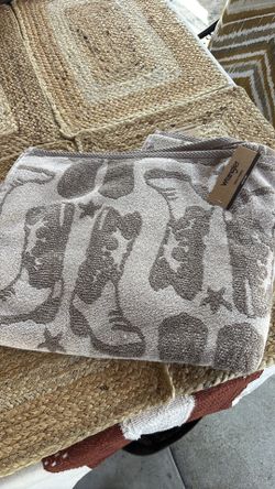 Towel. ( western)
