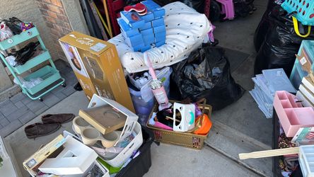 Yard sale stuff Make offer