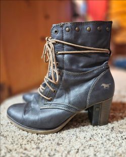 Mustang Ankle Boots