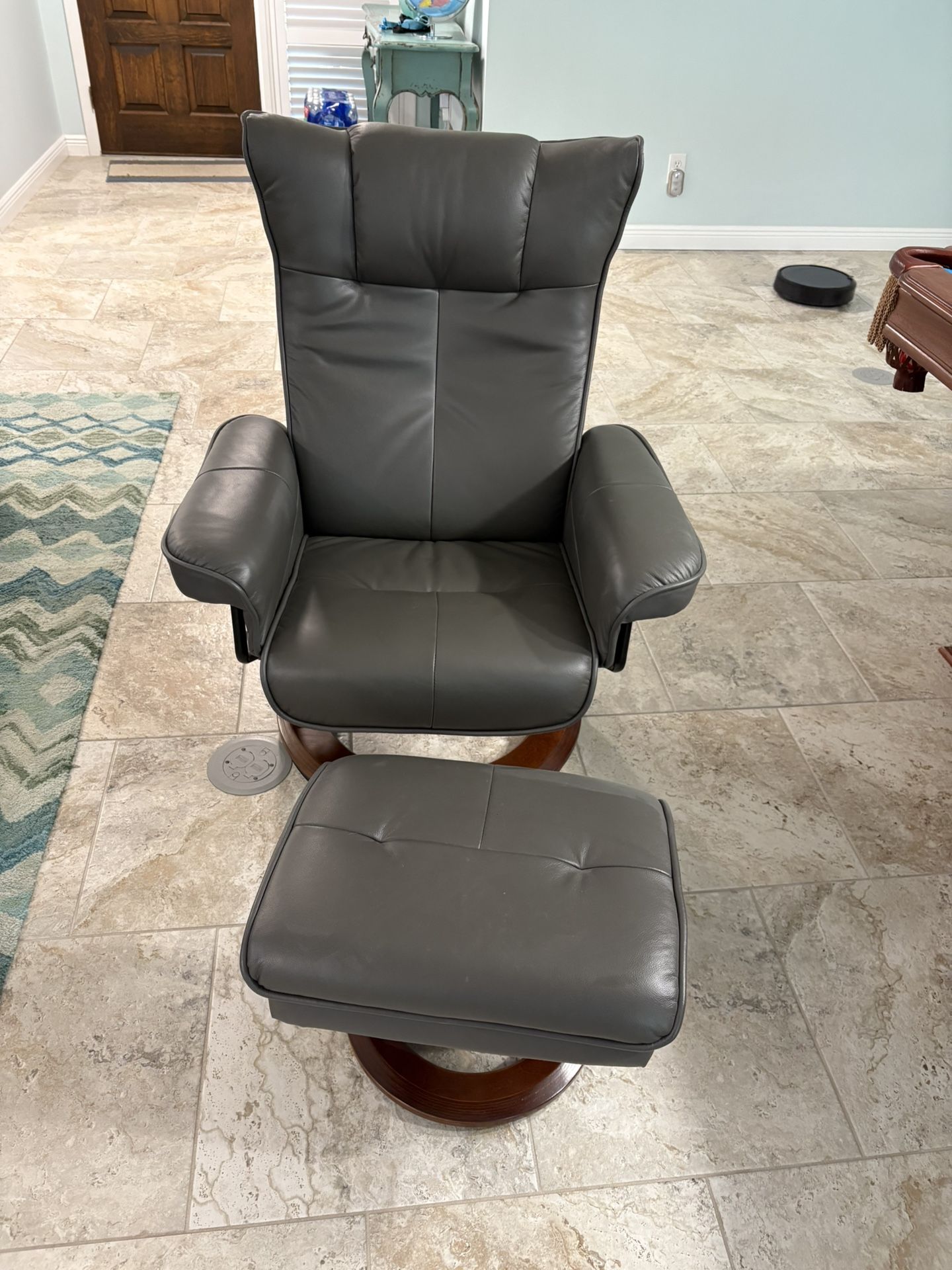 Benchmaster Charcoal Gray Recliner With Storage Stool