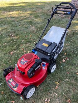 Toro 22” recycler with personal pace lawnmower