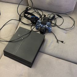 Playstation 4 with Controller, Charging Stand, Headset