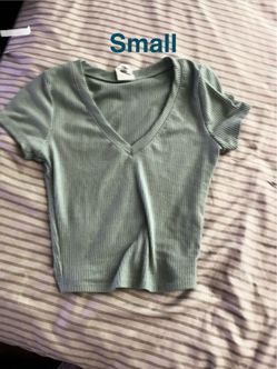 Ribbed V-Neck Crop Top Size Small