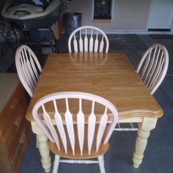 Table Set/Kitchen Table Set..Very Sturdy..50 by 40 by 30 With 18 Inch Extension and 4 Chairs