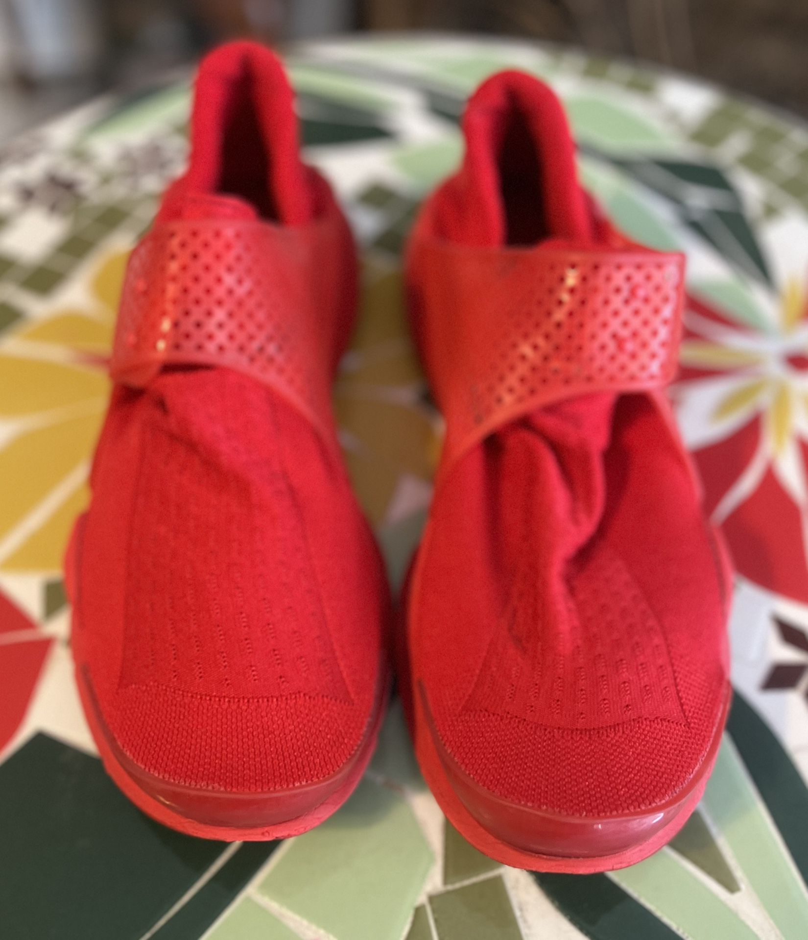 Nike Sock Dart Triple Red Men’s Size 13 Running Shoe Athletic And Casual