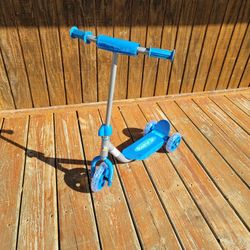 Children's 3 Wheeler Scooter With LED Lights!