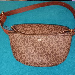 DNKY Fanny Pack 