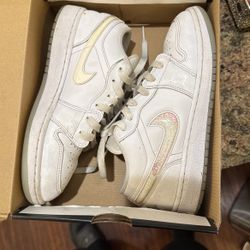 Girls Nike Air Jordan 1 Low Sz 5.5y