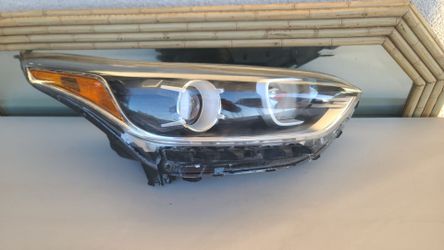 2019 - 2021 KIA FORTE RIGHT HEADLIGHT PASSENGER SIDE HALOGEN GENUINE USED OEM.  AA3