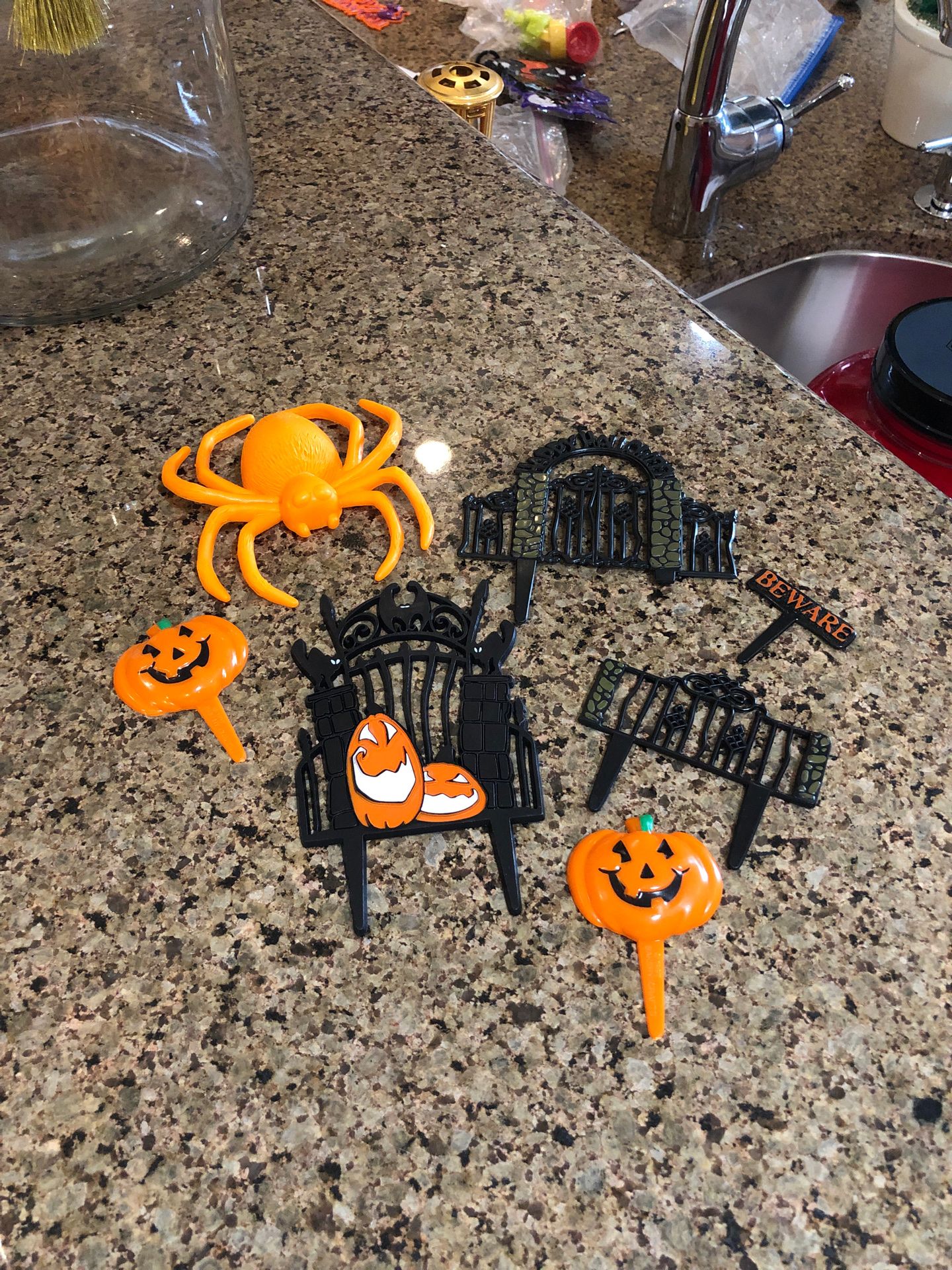 Halloween themed cake decoration