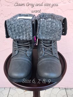Women’s Plaid Boots