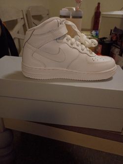Boys sneakers