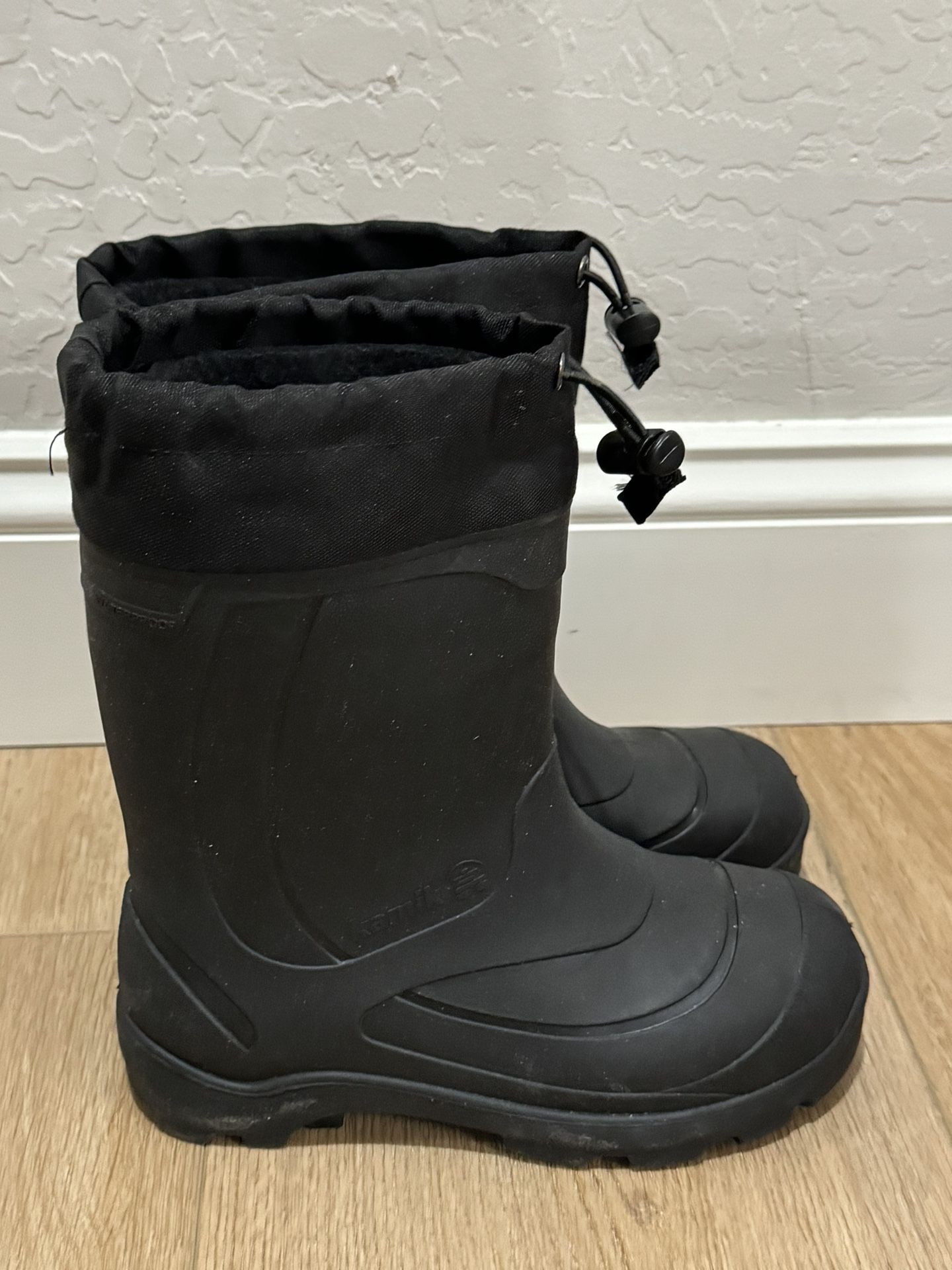 Kamik Snow Boots W/ Box!